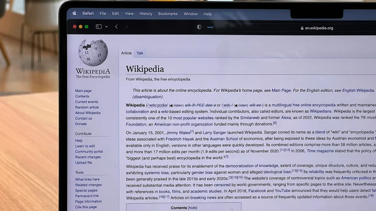 AI-robotter overbelaster Wikipedias servere