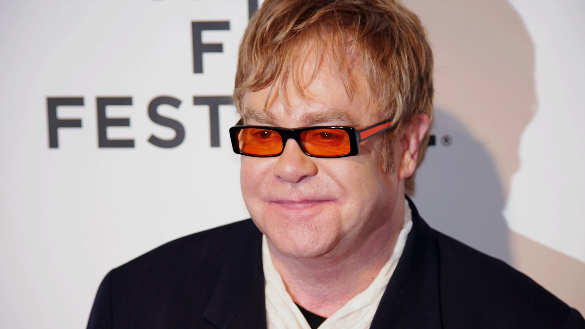 Flere kunstnere, inklusiv Elton John, ford&oslash;mmer Storbritanniens AI ophavsretsplan